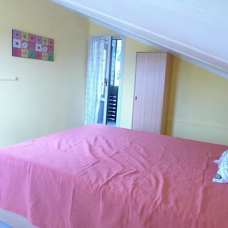 Rekreacni Areal U Prehrady Orlik Apartmán